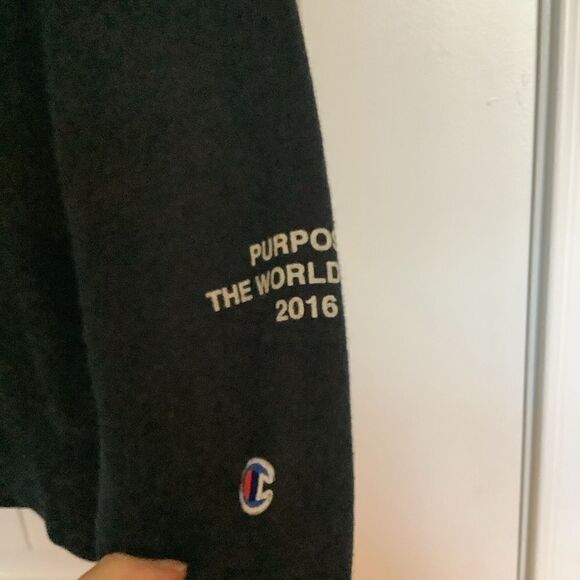 Justin Bieber 2016 World 🌎 Tour Sweatshirt  🤩😎🥰❤️ - Picture 3 of 7